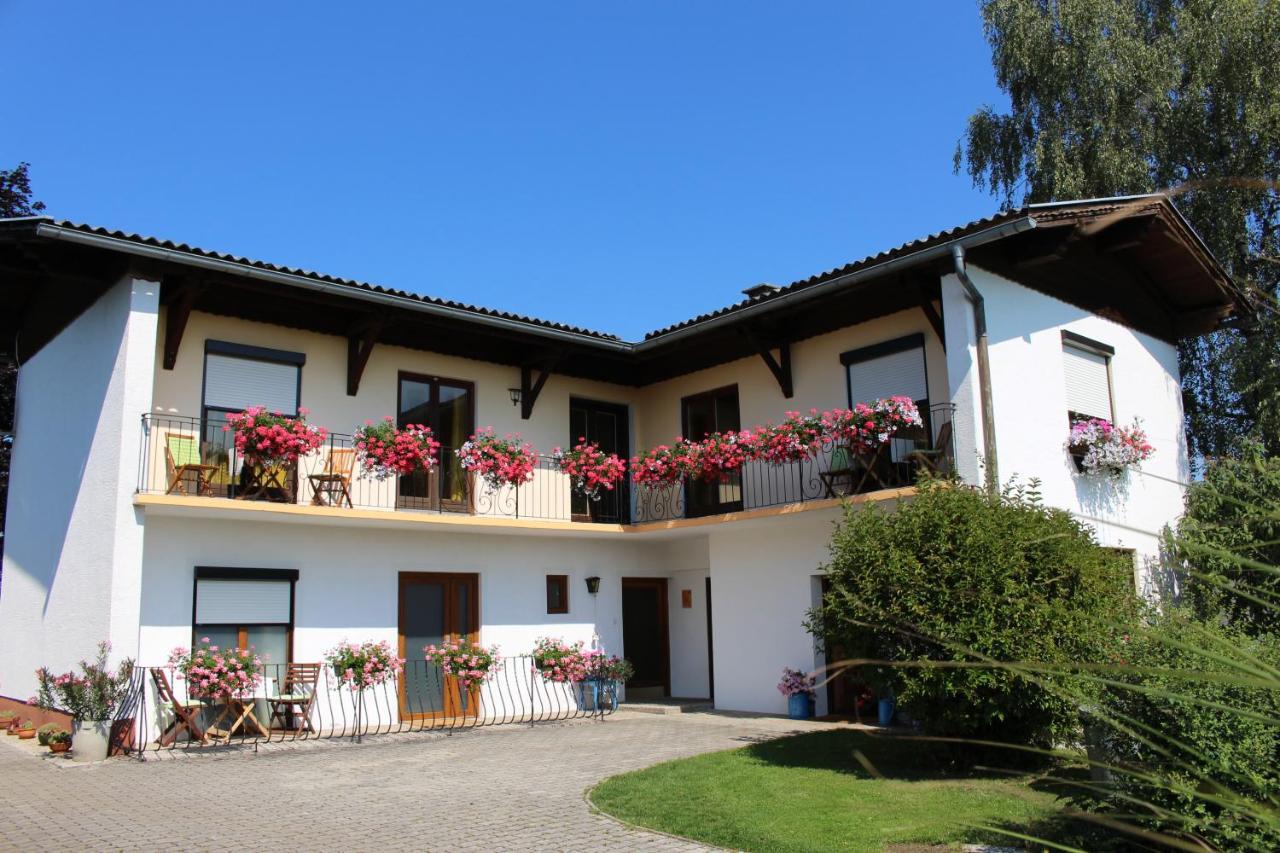 Ferienwohnung "Haus Falle" Schiefling am See Dış mekan fotoğraf